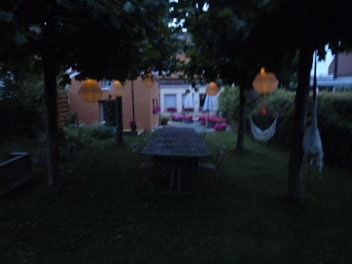 Beatrice's gardens Bed and Breakfast Nijvel Buitenkant foto